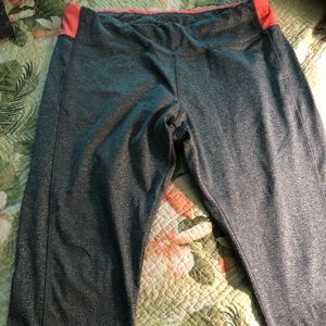 Gray/pink Capri yoga pants